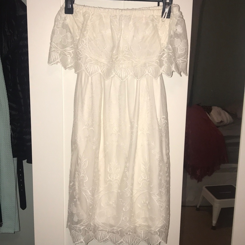 White strapless dress